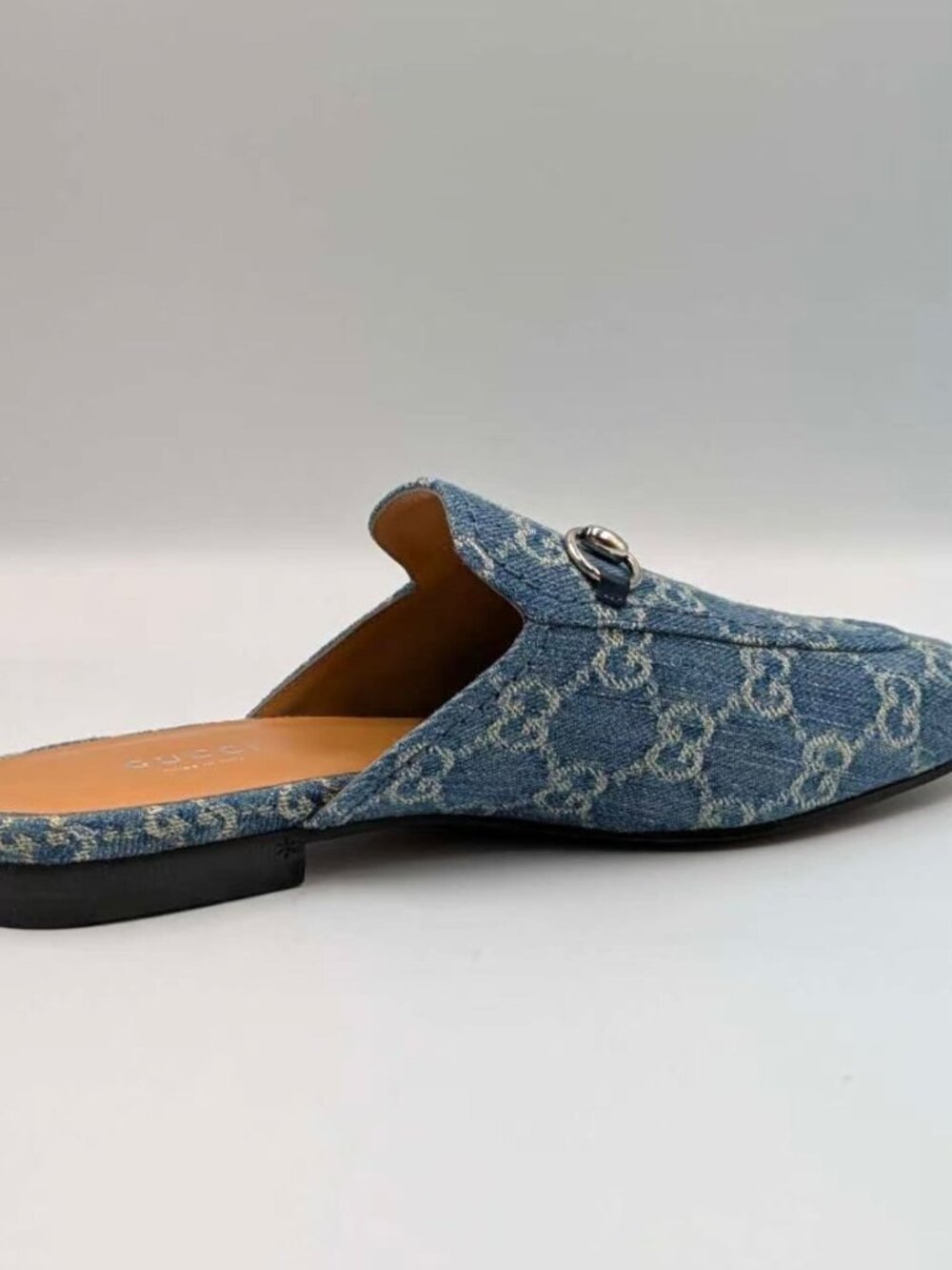 Gucci Women’s Monogram Jumbo GG Denim Malaga Princetown Slippers Light Blue EU37 - Picture 8 of 14
